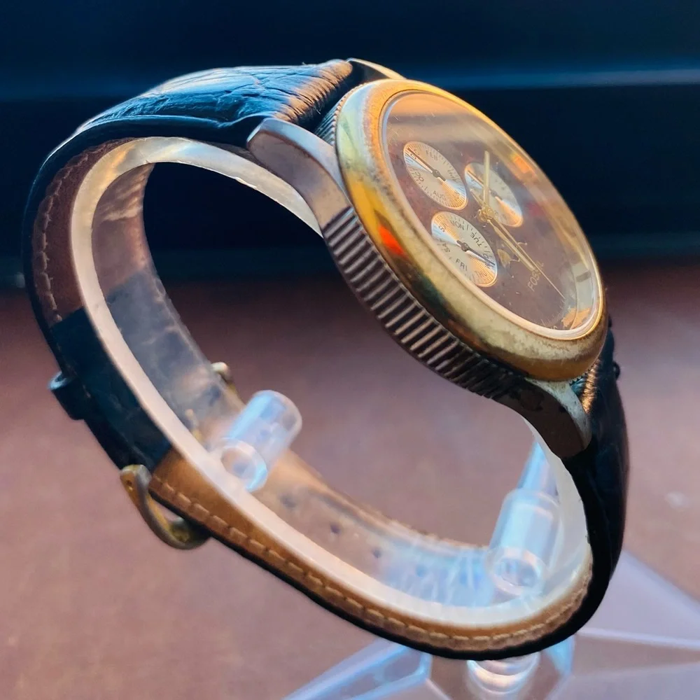1995 FOSSIL CHRONOGRAPH MOON PHASE WATCH BQ-8423